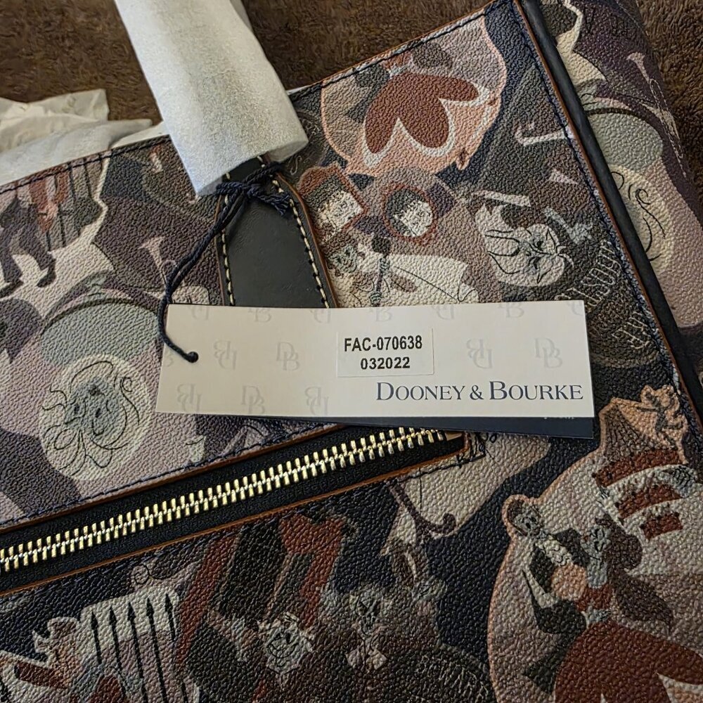 Disney Dooney & Bourke Haunted Mansion Tote NWT - Madame Leota Ghost Toile Bag - Picture 13 of 16